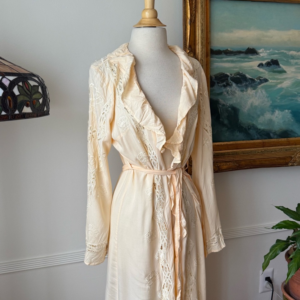 Zaimara Shell Kimono - Picture 6 of 9